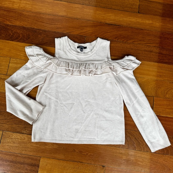 Saks Fifth Avenue Beige Cashmere Sweater With Ruffles and Shoulder Cutouts. - Picture 1 of 4